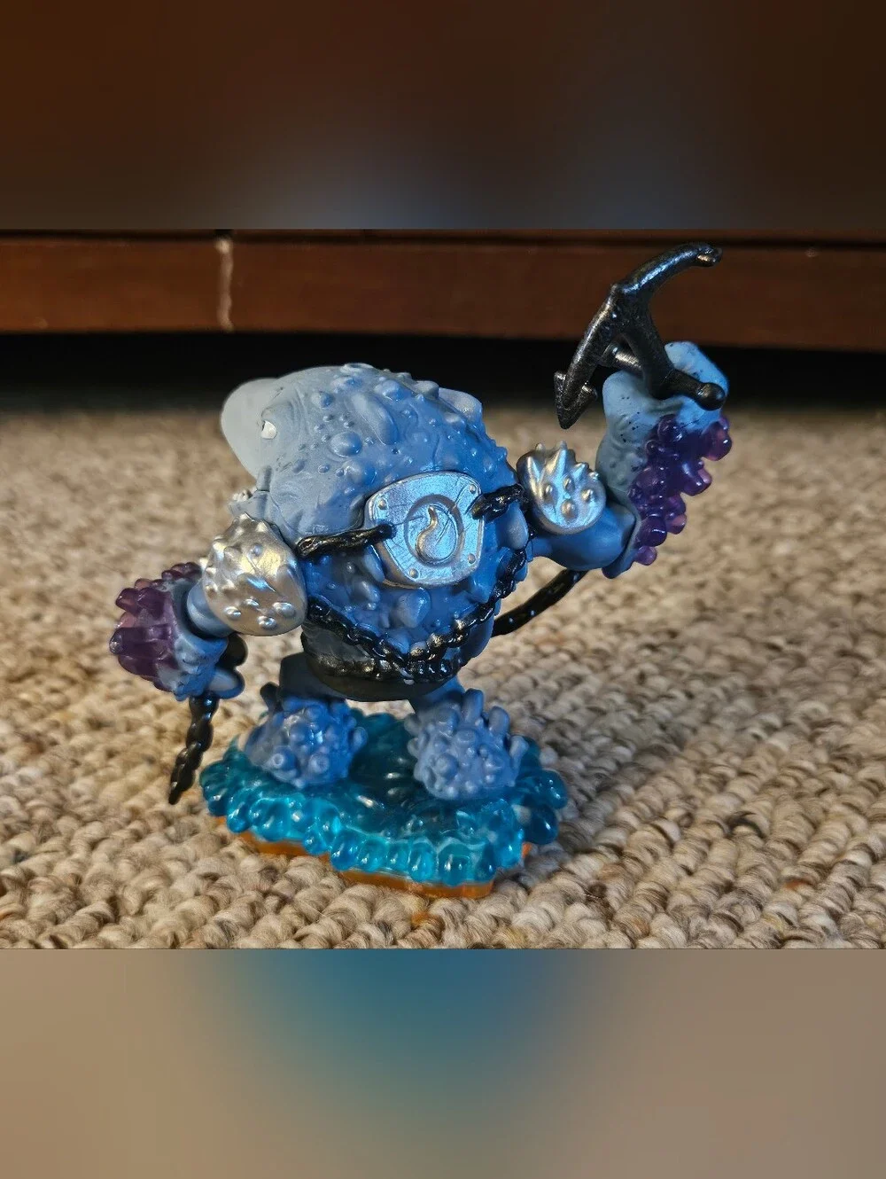 Skylanders Giants Thumpback With The Card
